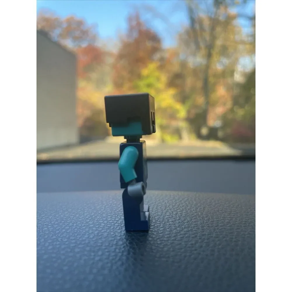 Lego Minecraft  Minifigure Min119 Nether‎ Adventurer Excellent Condition